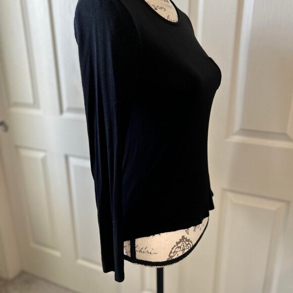 Women's Gently Used Black Long-Sleeve Top with a Strappy Back - Picture 4 of 8